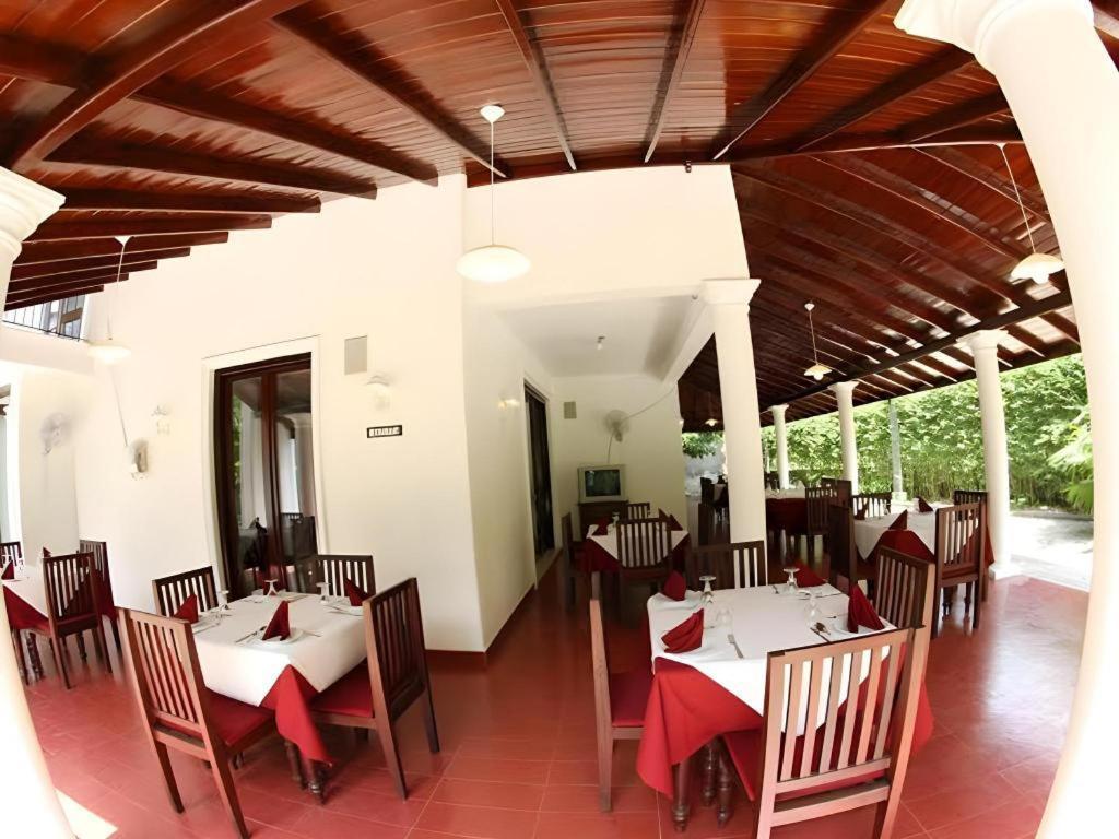 The Mgs Hotel Elpitiya  Kültér fotó