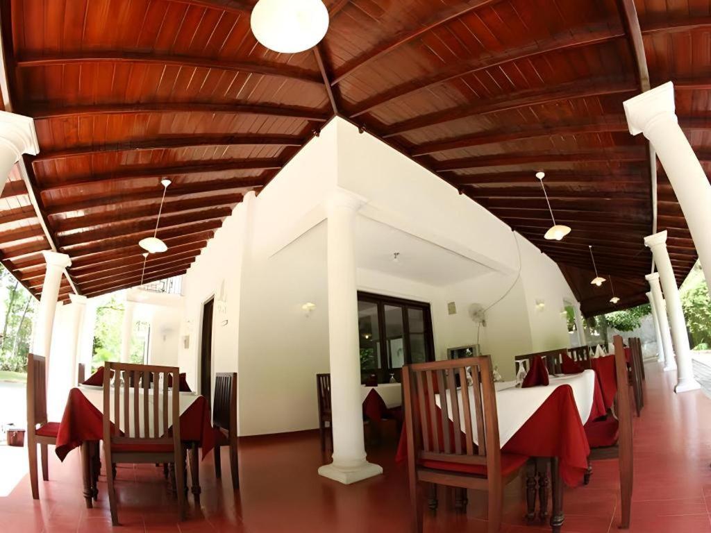 The Mgs Hotel Elpitiya  Kültér fotó